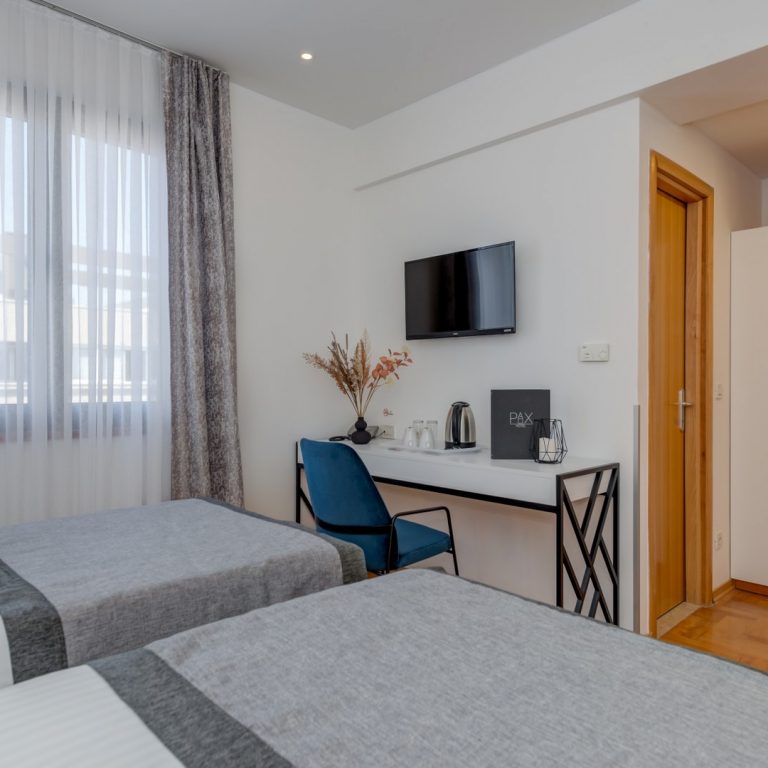 Classic Double/Twin Room - Yard View 06